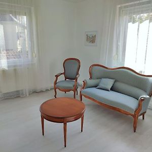 Appartement à 2 Chambres à Coucher