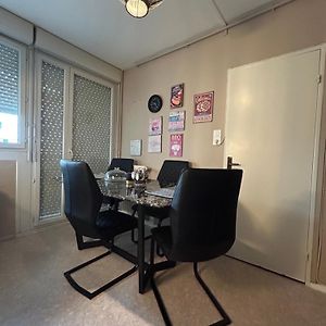 Appartement à 2 Chambres à Coucher