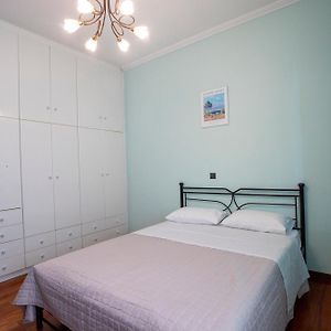 Aesthisis-Downtown Two Bedroom Apartment