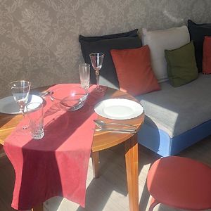 Appartement entier avec beau balcon - 5 minutes à pied de Melun Gare