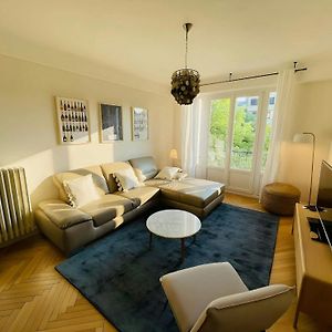 Appartement à 2 Chambres à Coucher