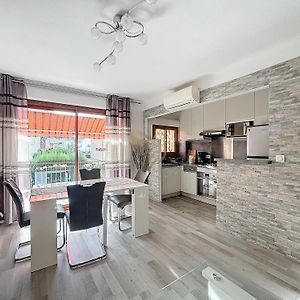 Appartement à 3 Chambres à Coucher
