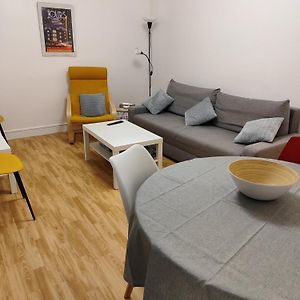 Appartement à 2 Chambres à Coucher