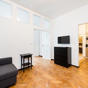Appartement à 2 Chambres à Coucher