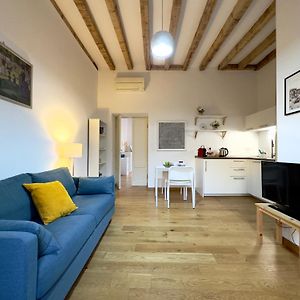 Cosy Navigli Apartment