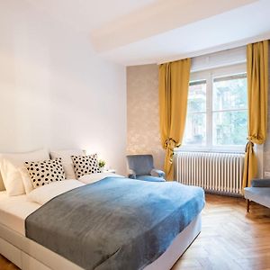 Central - Spacious - Classic Charm