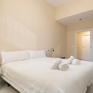 Homeabout Smart Rooms Tetuan - Sin Recepcion