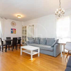 Appartement à 2 Chambres à Coucher