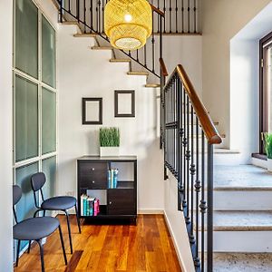 Elegant 2 Bedrooms Apartments Near Duomo