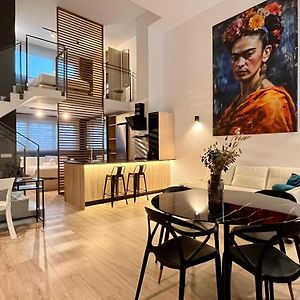 Werentvlc - Amazing Duplex Loft 2 Bdrm