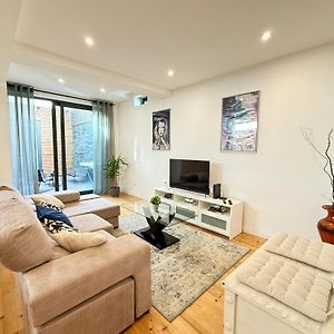Appartement à 3 Chambres à Coucher