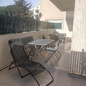 Appartement à 2 Chambres à Coucher