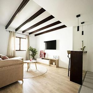 Appartement à 3 Chambres à Coucher