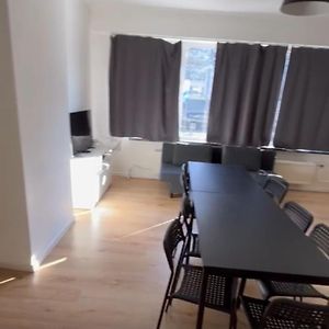 Appartement à 3 Chambres à Coucher