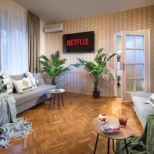 Appartement à 2 Chambres à Coucher