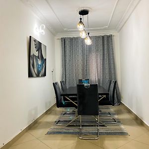 Appartement à 2 Chambres à Coucher