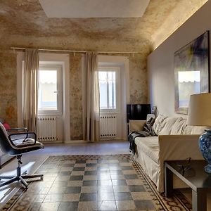 Orto Apartment By Mamo Florence