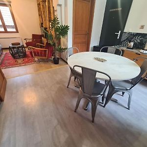 Appartement à 2 Chambres à Coucher