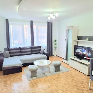 Chic Comfort 1Bdr With Landmark View - Concerthall