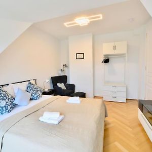 Appartement à 2 Chambres à Coucher