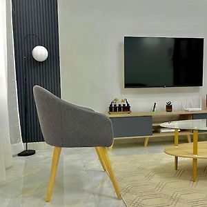Appartement à 2 Chambres à Coucher