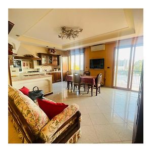 Appartement à 3 Chambres à Coucher
