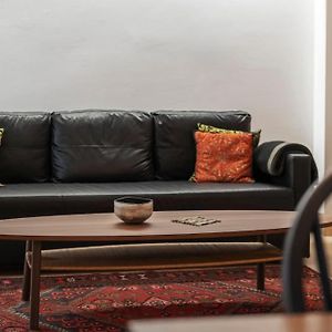 Appartement à 2 Chambres à Coucher