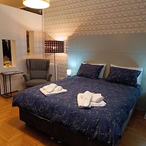 Plaka Hideaway Suite