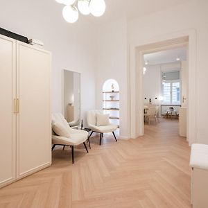 Appartement à 3 Chambres à Coucher