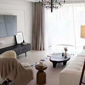 Appartement à 3 Chambres à Coucher