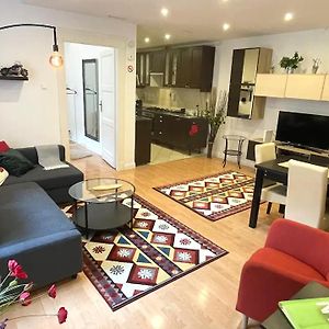 Appartement à 2 Chambres à Coucher