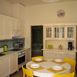 Sunflower 2Bdr Flat By Ruterra