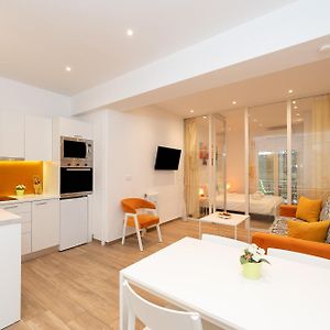 Spacious Peaceful Studio In Athens