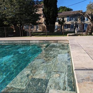 Mas De La Roule, 4 Studios, Piscine Chauffee, Studio Spa, Parc 2 Ha, Pont D'Avignon A Pied