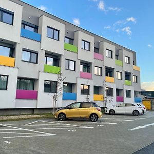 Great Location, Private Parking, New Apt