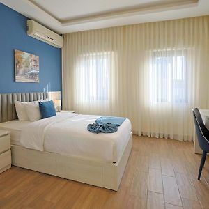 Studio Classique Lit Queen-Size