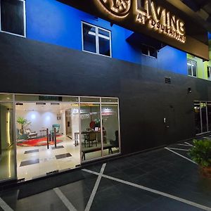 Living At Dsulaiman Hotel