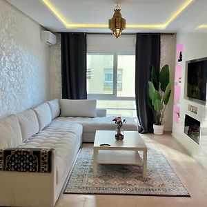 Appartement à 3 Chambres à Coucher