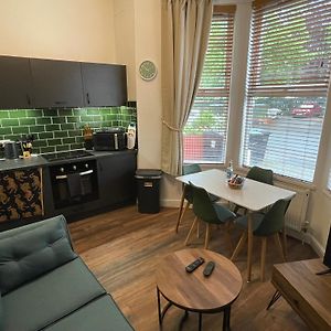 Appartement à 2 Chambres à Coucher