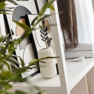 Appartement à 2 Chambres à Coucher