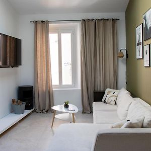 Appartement à 2 Chambres à Coucher