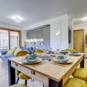 Appartement à 3 Chambres à Coucher