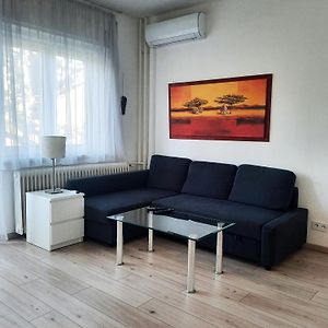 Andrassy Apartment With Inside Parking