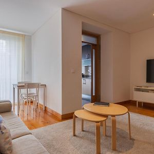 Modern&Comfort Apartment 25 by Lisbonne Collection