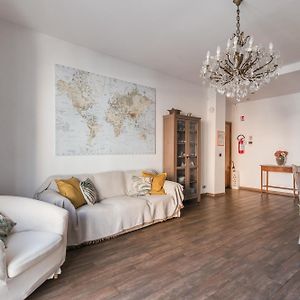 Appartement à 3 Chambres à Coucher
