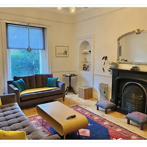 Beautifully Decorated 2Bed Apt- Gem In City Center