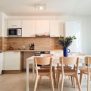 Appartement à 2 Chambres à Coucher