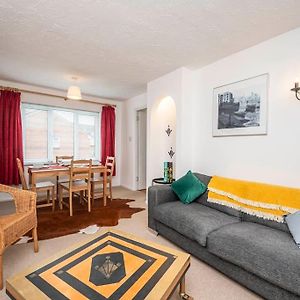 Appartement à 2 Chambres à Coucher
