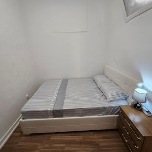 Chambre Budgétée Lit King-Size