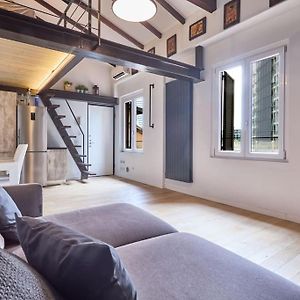 Vertical Forest View Apartment
